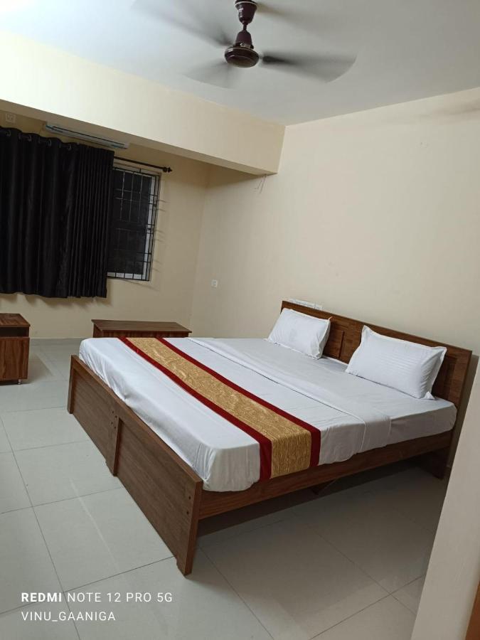 Premier Inn Lodge Μπανγκαλόρ Εξωτερικό φωτογραφία