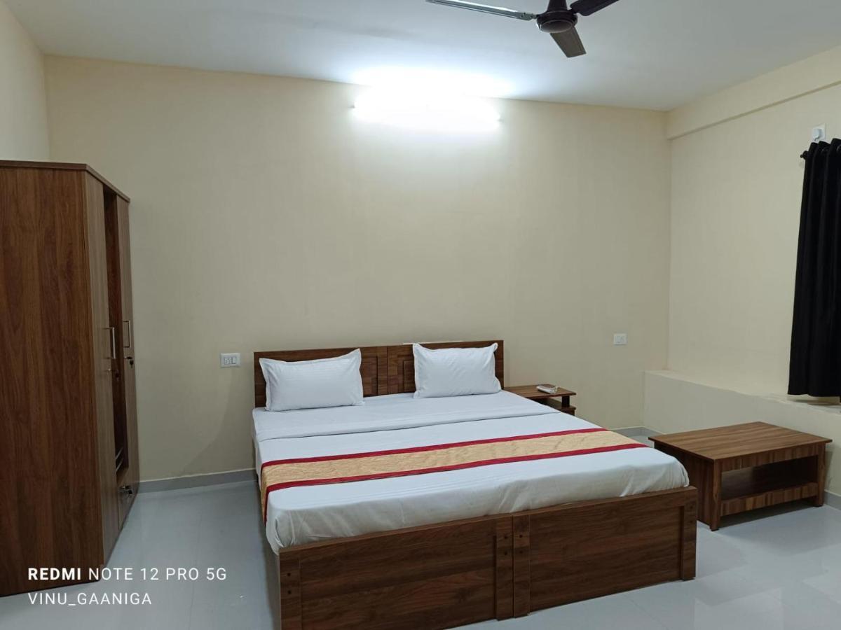 Premier Inn Lodge Μπανγκαλόρ Εξωτερικό φωτογραφία