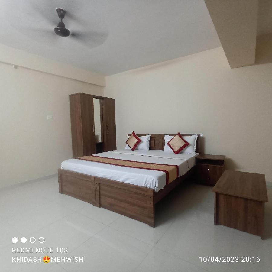 Premier Inn Lodge Μπανγκαλόρ Εξωτερικό φωτογραφία